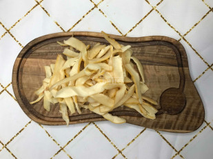 Кальмар кольца со вкусом Том Ям: Кальмар полукольца