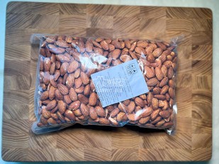 Ведро Ржаные гренки со вкусом Крылышки Барбекю (1 кг): Миндаль жарено-соленый