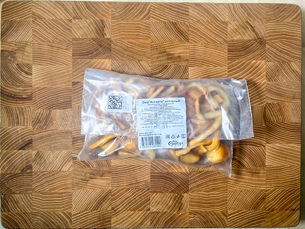 Сыр 150 гр ГОРНЫЙ СЫРОВАР (Ассорти копчёный) в Нефтеюганске